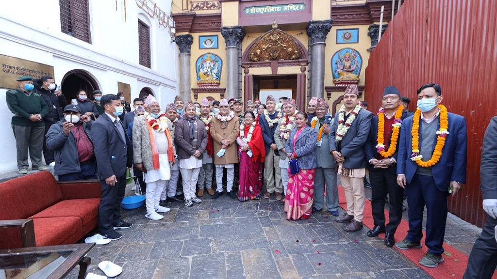 प्रधानमन्त्री ओलीद्वारा पशुपतिनाथमा विशेष पूजासहित सवा लाख दीप प्रज्ज्वलन